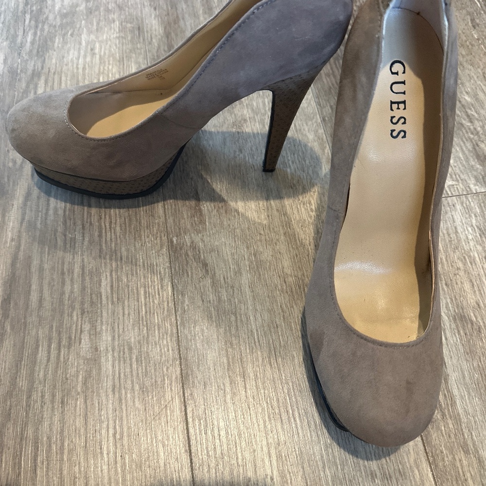 Guess taupe heels